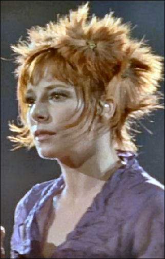 DES YEUX KI EN DISENT LONT...............